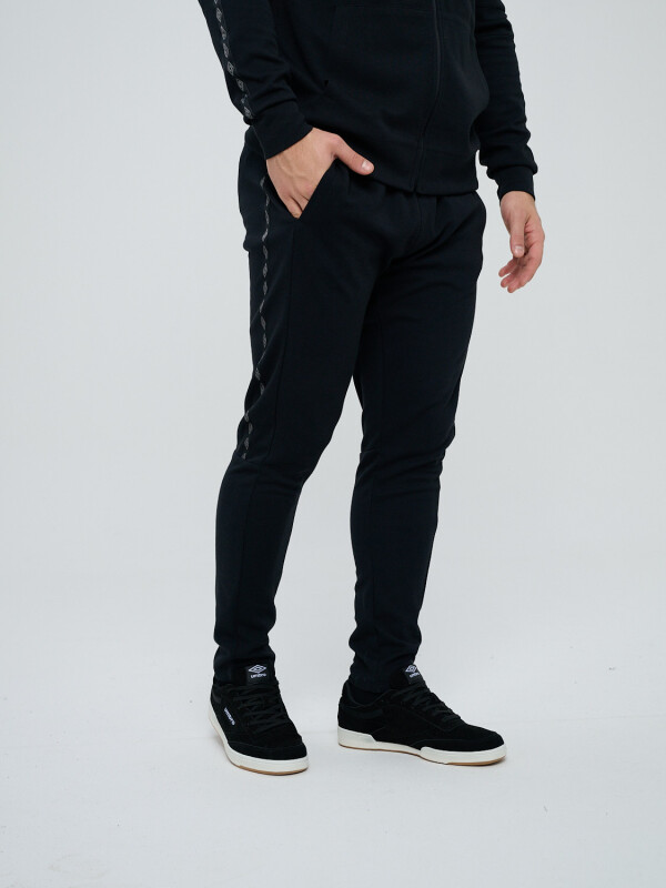 PANTALÓN JOGGER TERRACE Umbro Hombre 002