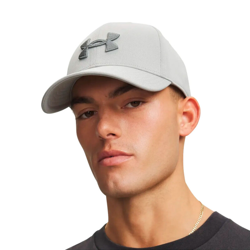 Gorra UNDER ARMOUR M Blitzing Adj Gris
