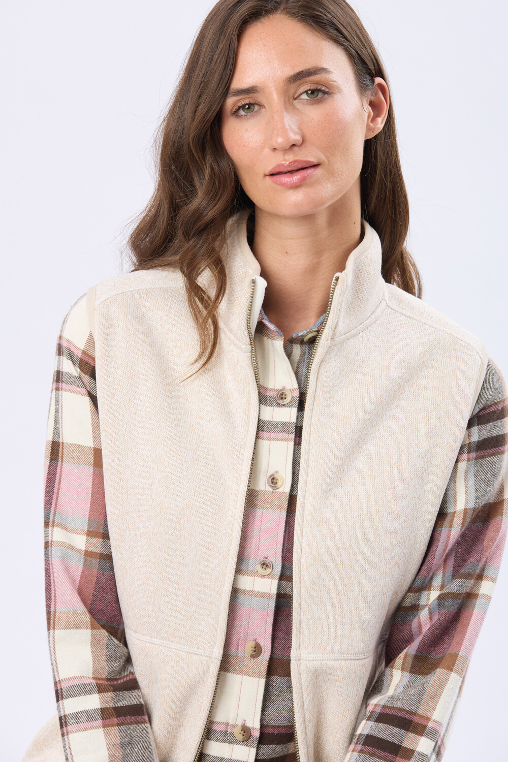 CHALECO CUELLO ALTO Crudo