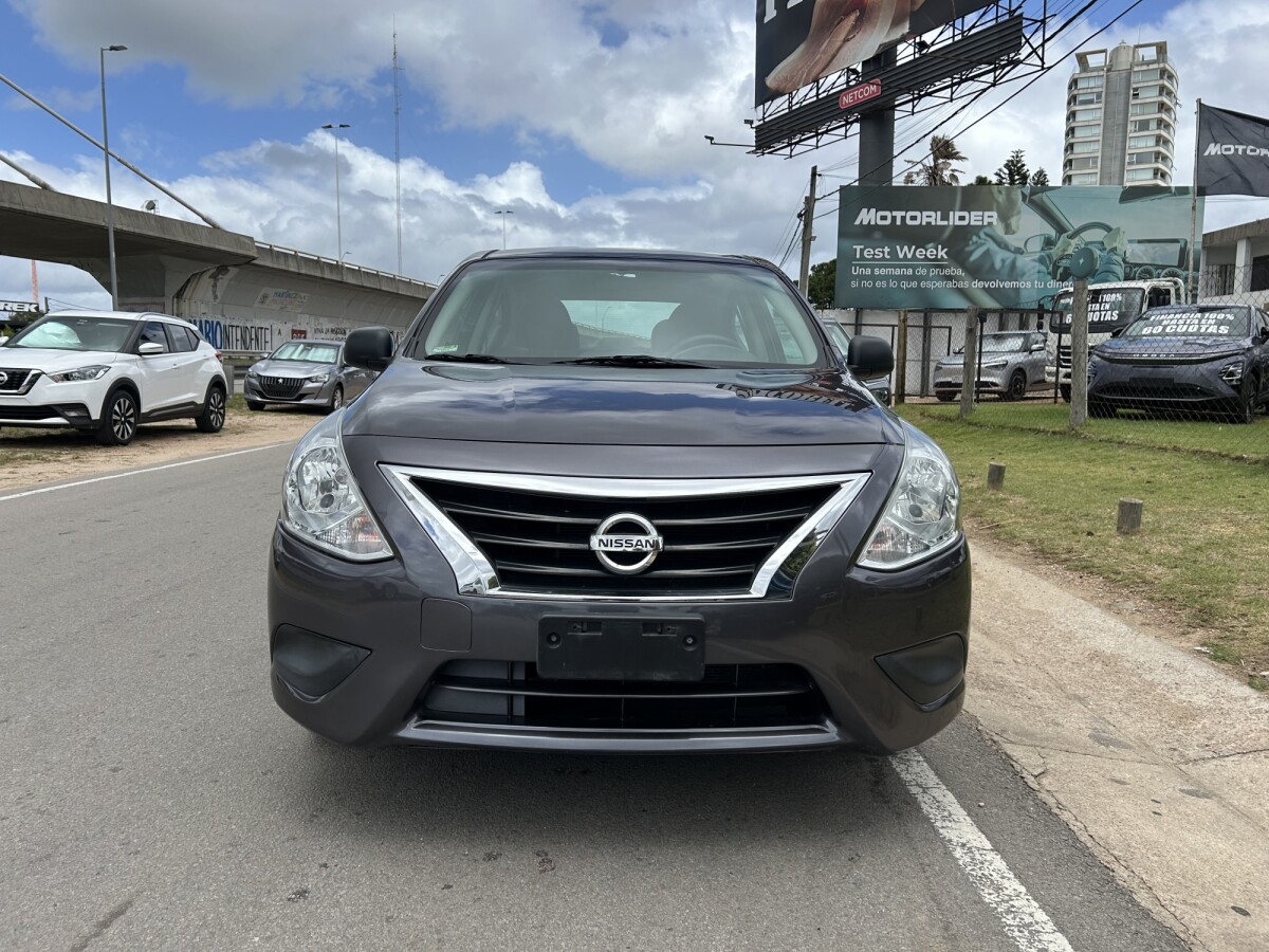 Nissan Versa 2020 EXCELENTE ESTADO! | Permuta / Financia Nissan Versa 2020 EXCELENTE ESTADO! | Permuta / Financia