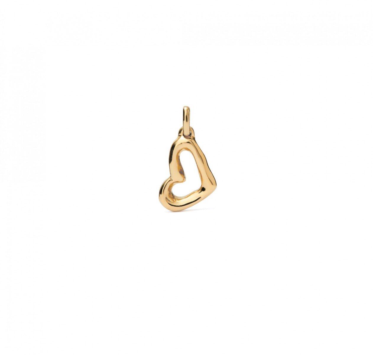 CHARM BAÑADO EN ORO 18K CON FORMA CORAZON GRANDE. - Charm 