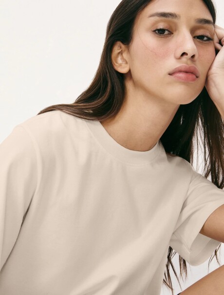 CAMISETA BÁSICA DE ALGODÓN BEIGE