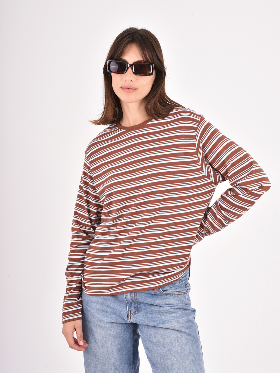 REMERA CRISIA - CHOCOLATE 