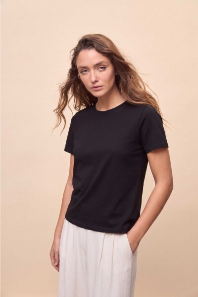 REMERA VACATION Negro