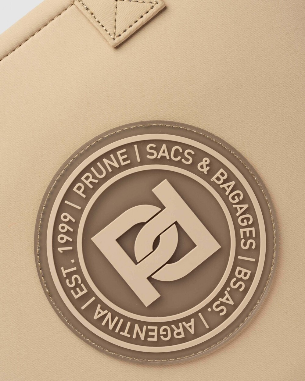 Cartera de mano Elena en nylon Vison