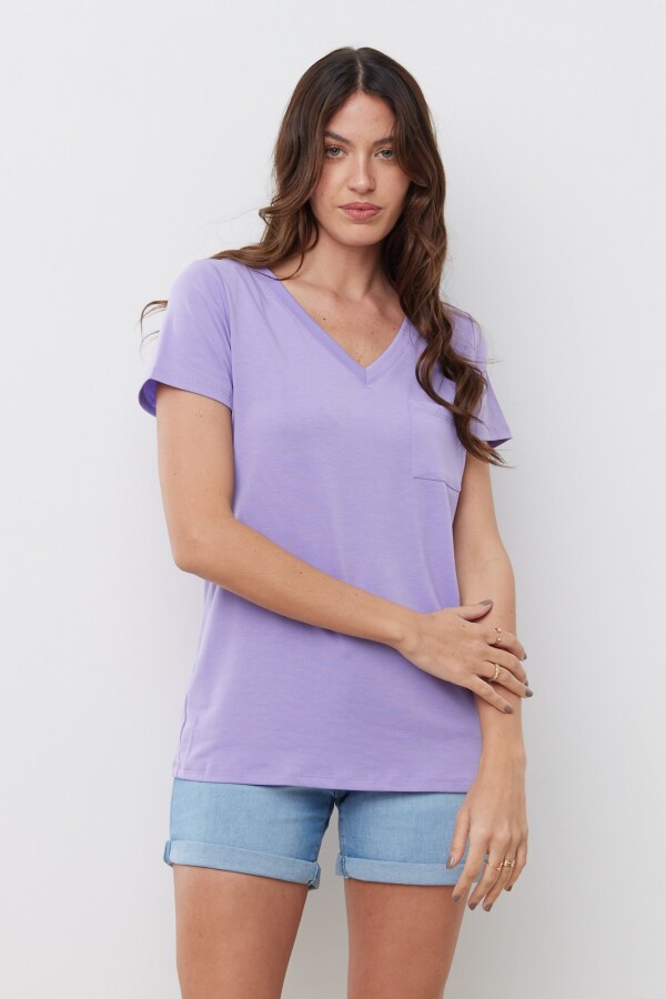 Remera Escote V LILA