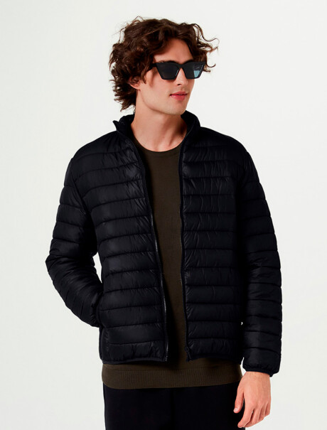 CAMPERA PUFFER CON BOLSILLOS NEGRO