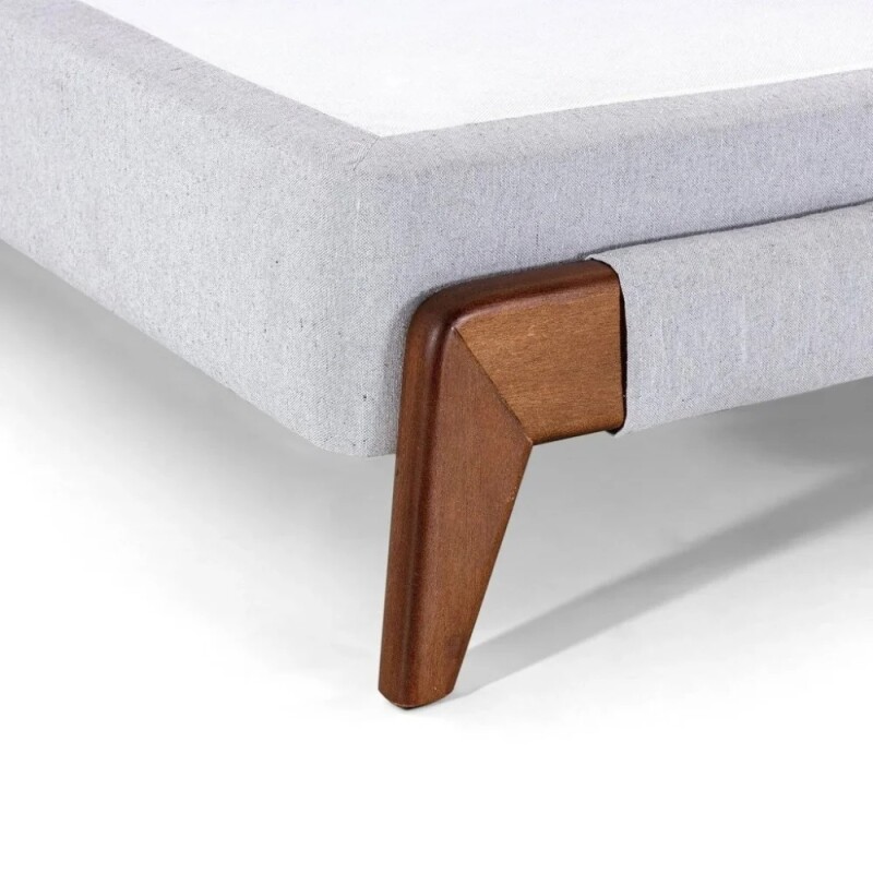 Box Rigido con patas de madera 1.60 x 2.00 tela clara tramada Box Rigido con patas de madera 1.60 x 2.00 tela clara tramada