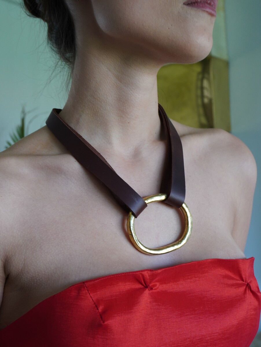 Big Oval Necklace - Chocolate