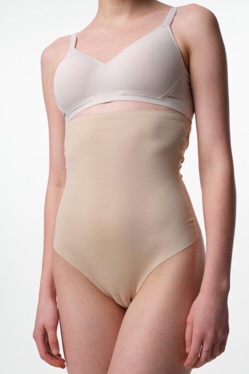 Colaless Slim Ruby Arena