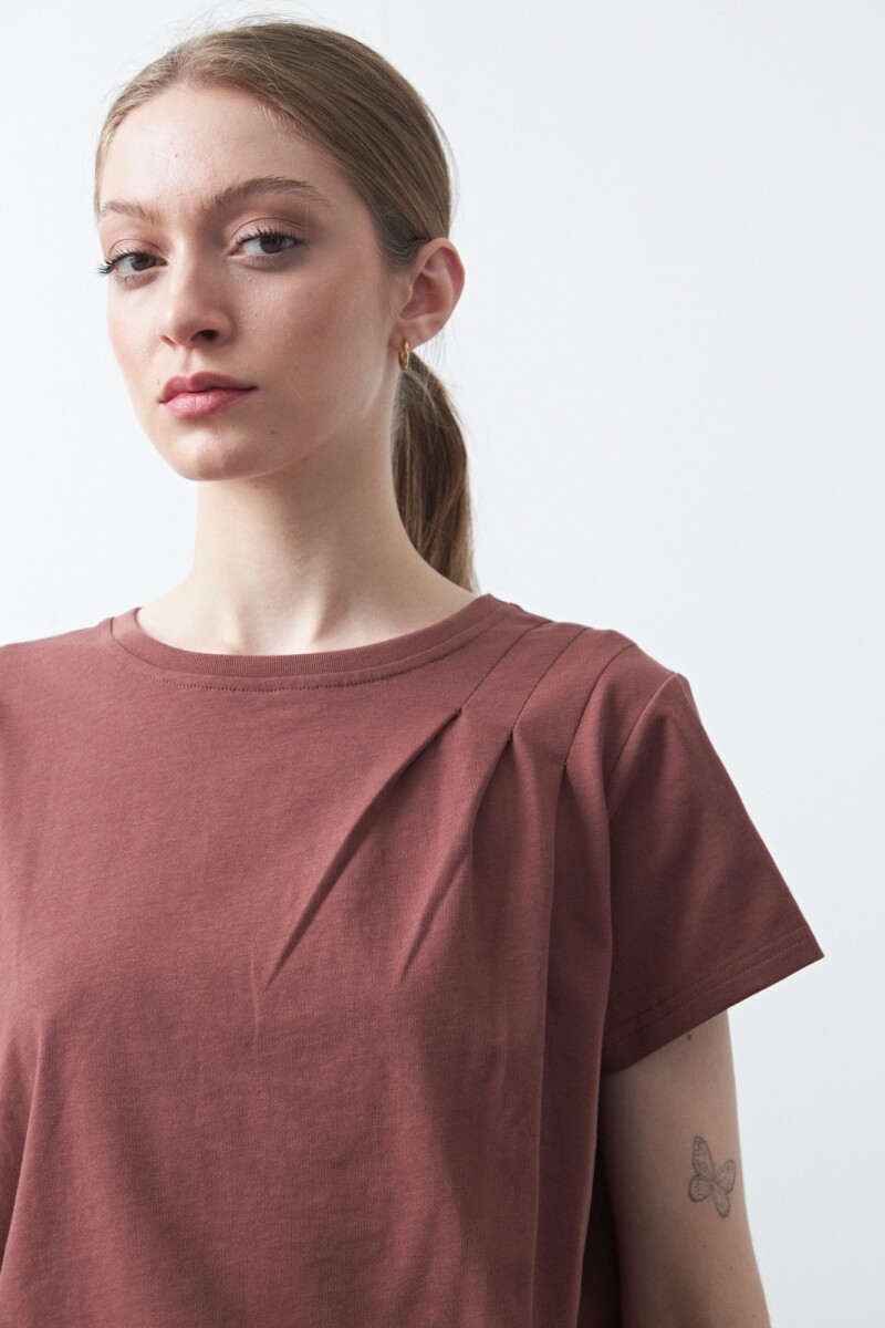 REMERA AMANITA Ladrillo