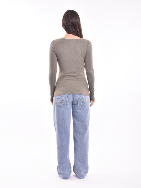 REMERA FLORA VARIANTE 5