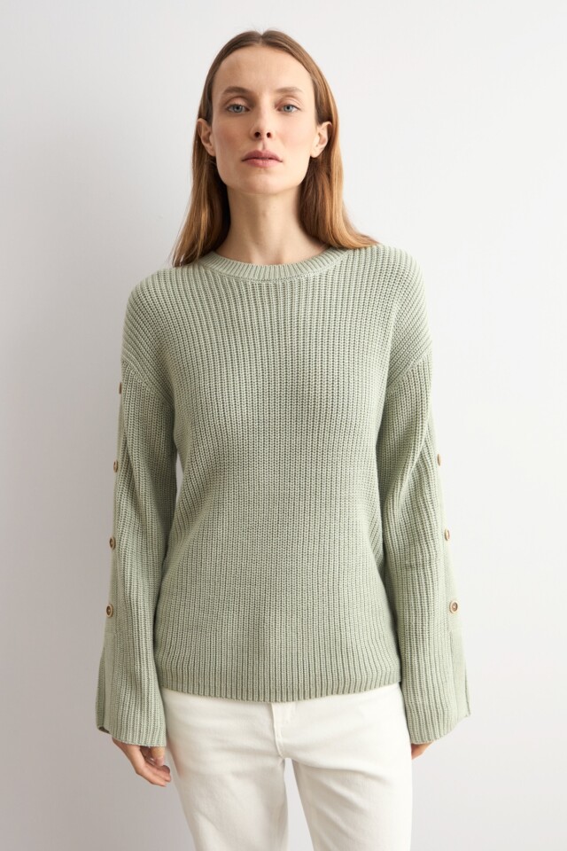Sweater con botones verde pastel