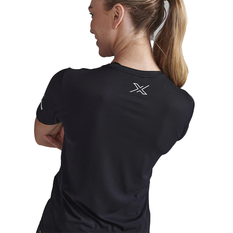 Remera 2XU Aero Tee Negro