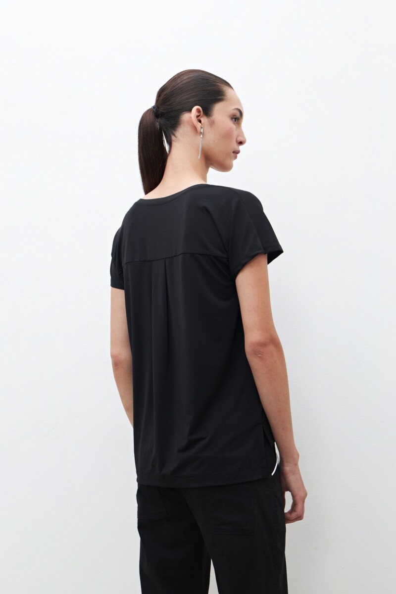 Blusa escote en V negro