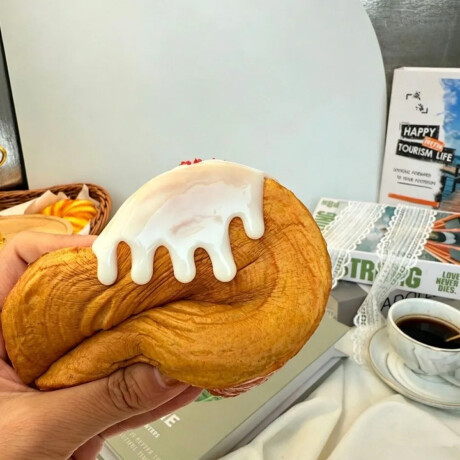 Squishy Roll de Canela Blanco