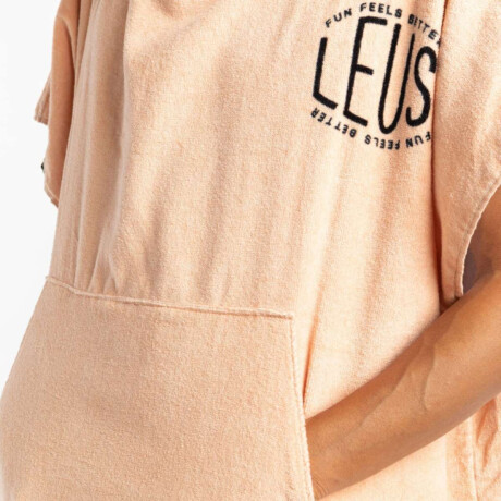 Poncho Leus Happy Hour