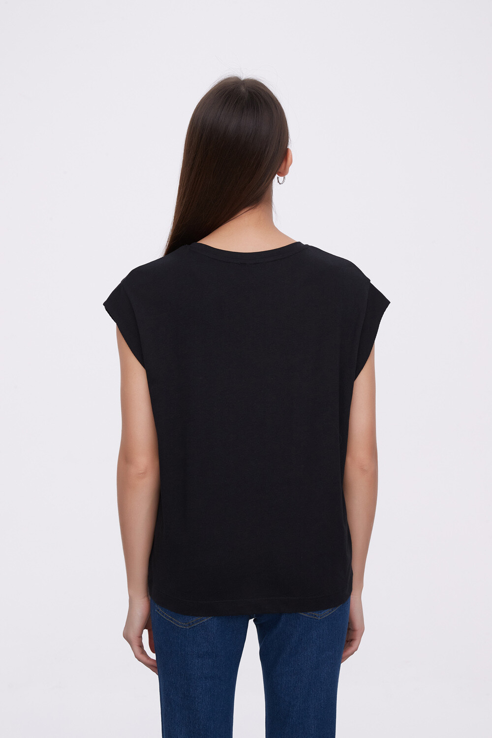 Remera Alisma Negro