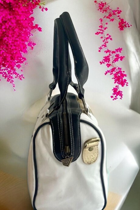 Bolso Kanda Blanco Y Negro Con Arte. Bolso Kanda Blanco Y Negro Con Arte.