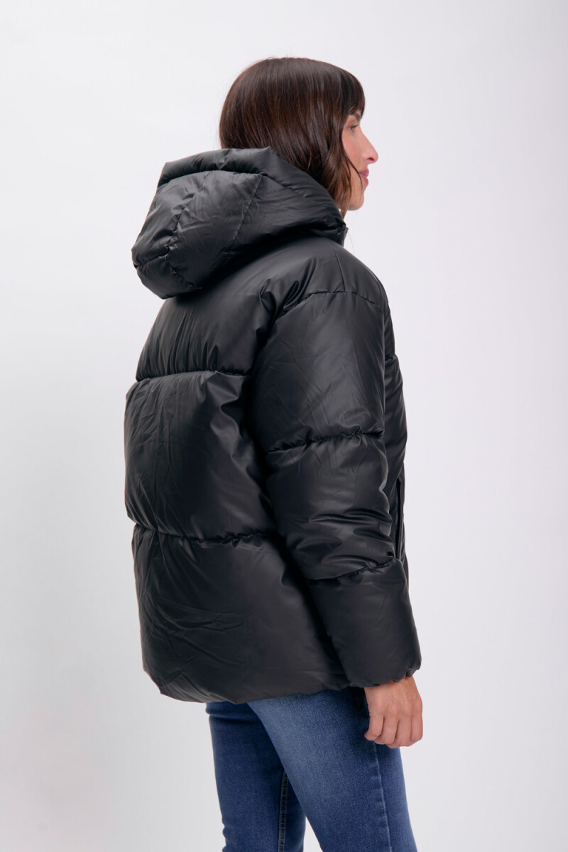 Campera de abrigo capitoneada Negro