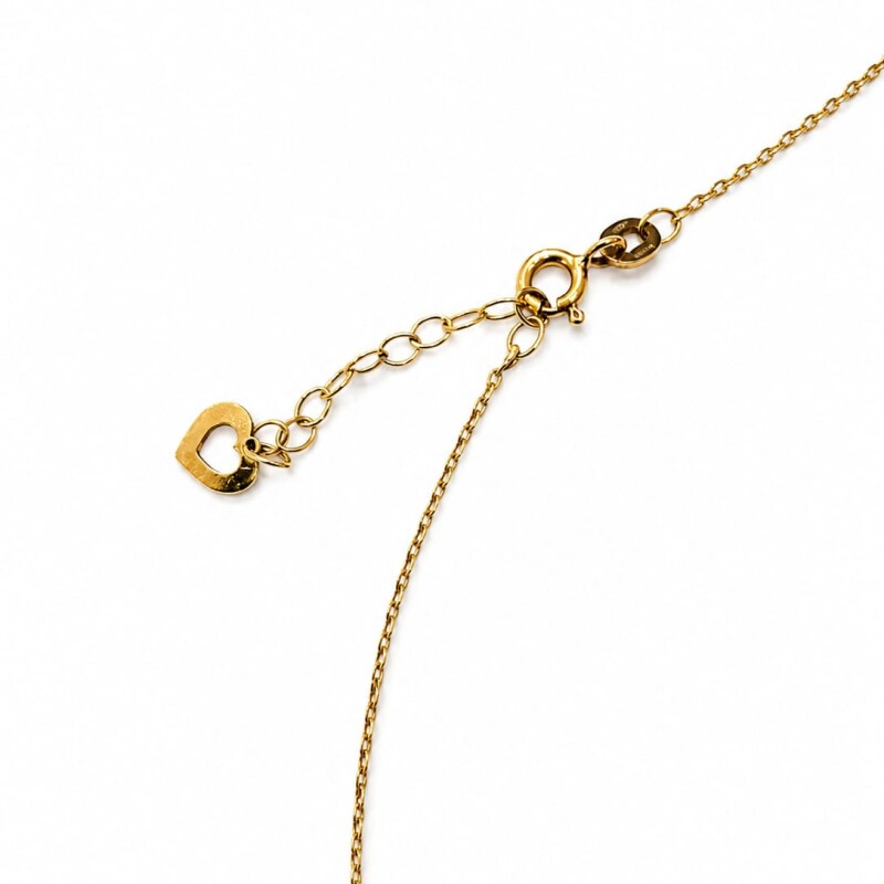 Cadena y colgante pequeño en Oro Cadena y colgante pequeño en Oro