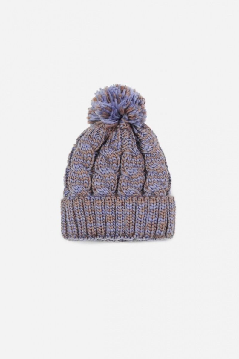 Gorro tejido con pom pom CELESTE