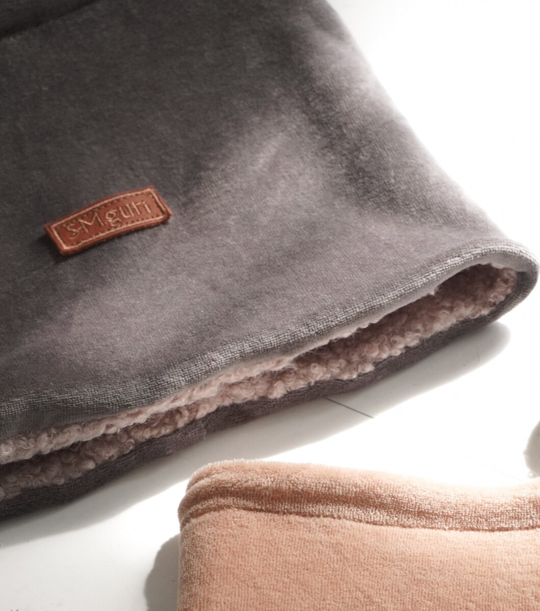 Mini Neck Gurí - Gris / Topo 