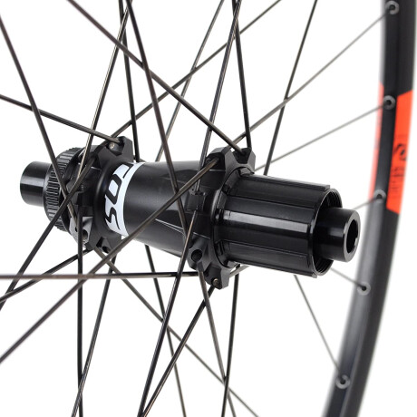 Llanta Syncros Xr2 28h 29" Negra Llanta Syncros Xr2 28h 29" Negra