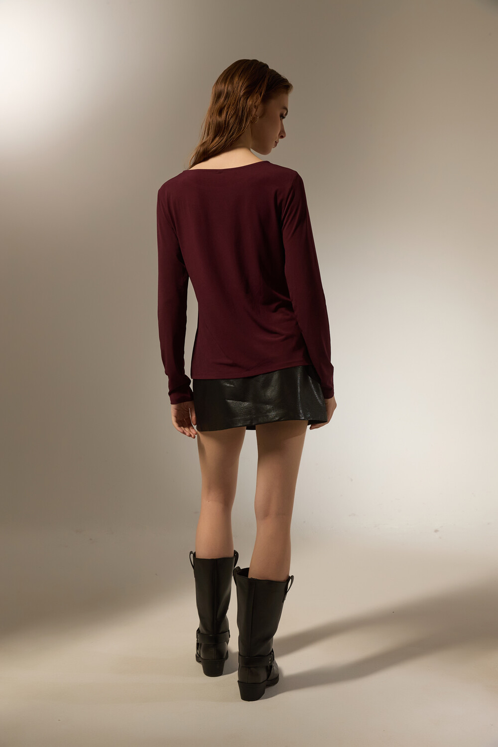 Remera Gader Cereza Oscuro