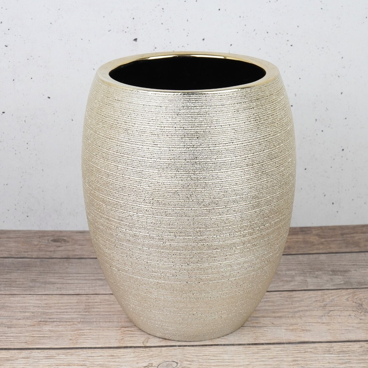Florero de ceramica labrado 