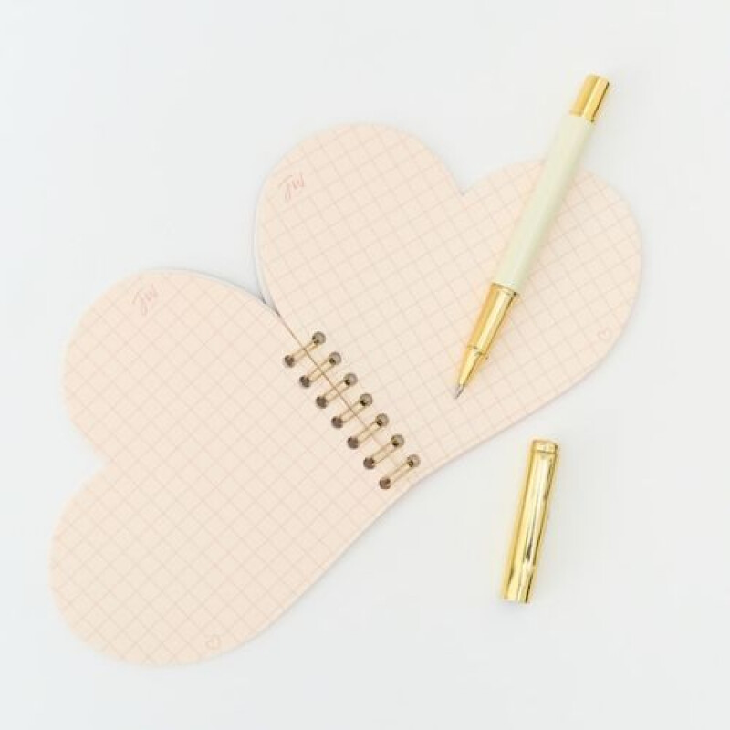 Libreta Lovely Minimal Corazón 12 x 12 cm FW Libreta Lovely Minimal Corazón 12 X 12 Cm Fw