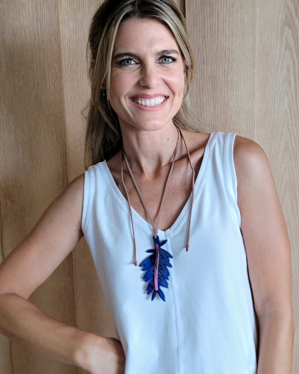 Collar - Pluma azul 