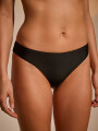 Vedetina Delto Negro