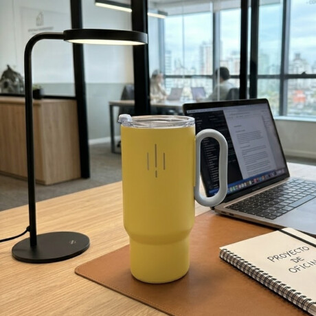 Vaso térmico de acero con tapa y asa - 560ml Amarillo