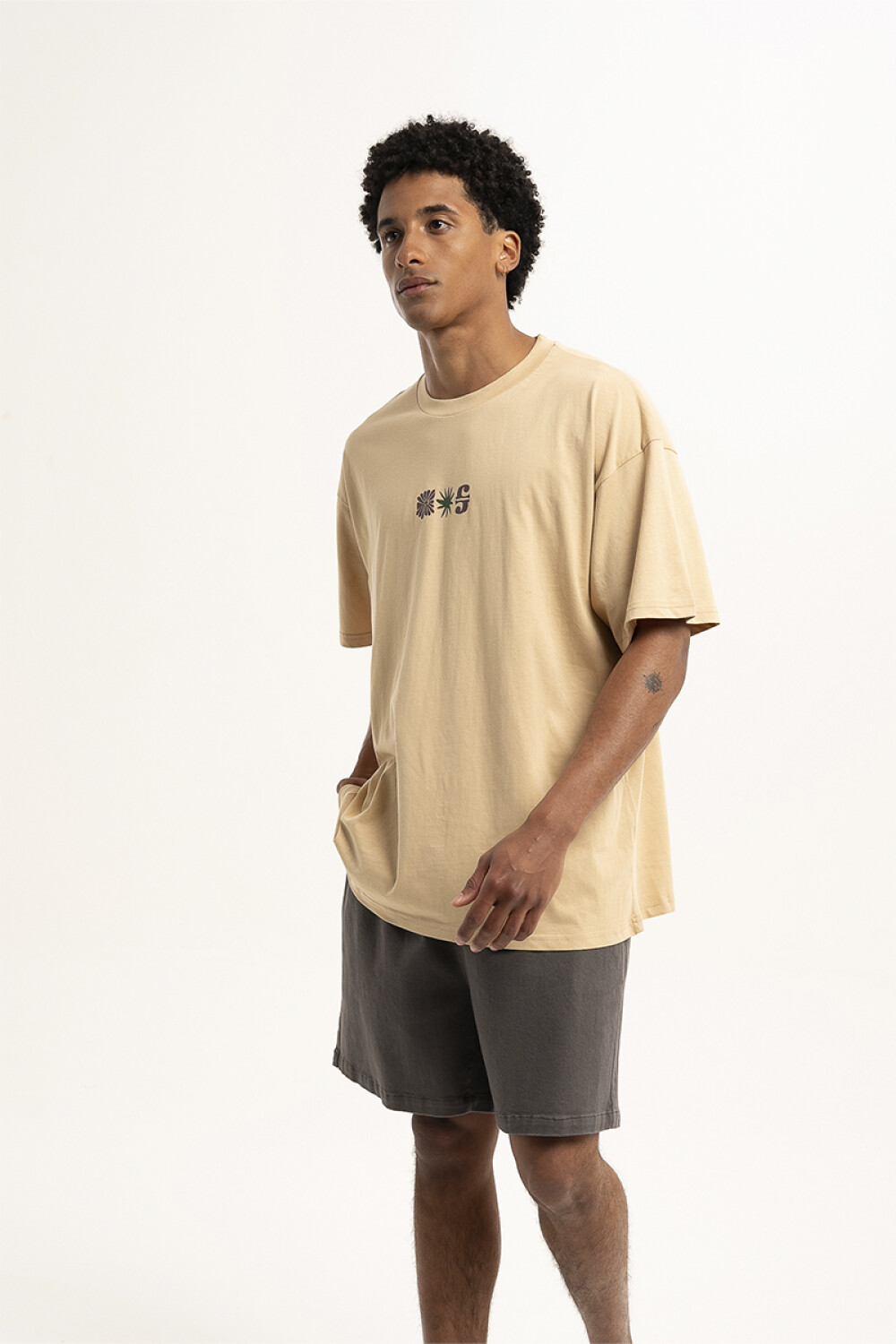 Remera Pulau Palmtree Beige