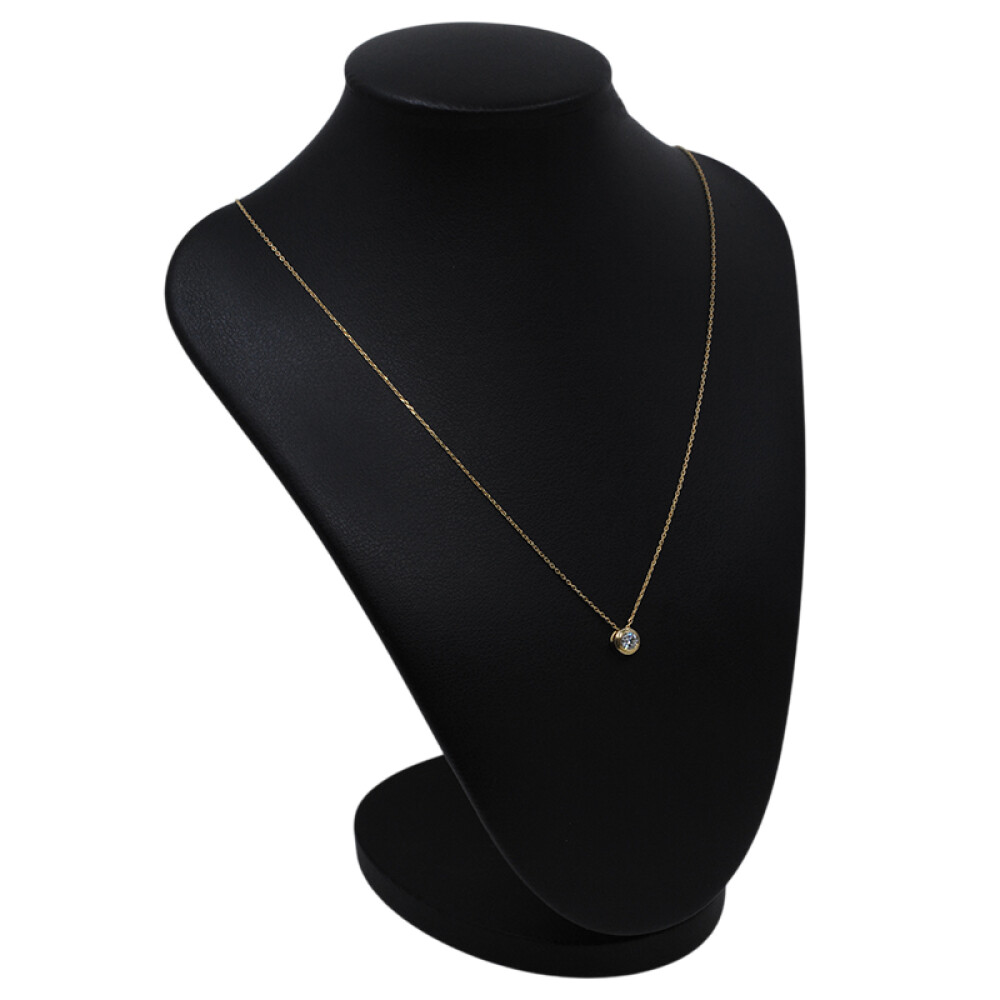 Dije en oro 18k y brillante engarce inglés Dije en oro 18k y brillante engarce inglés