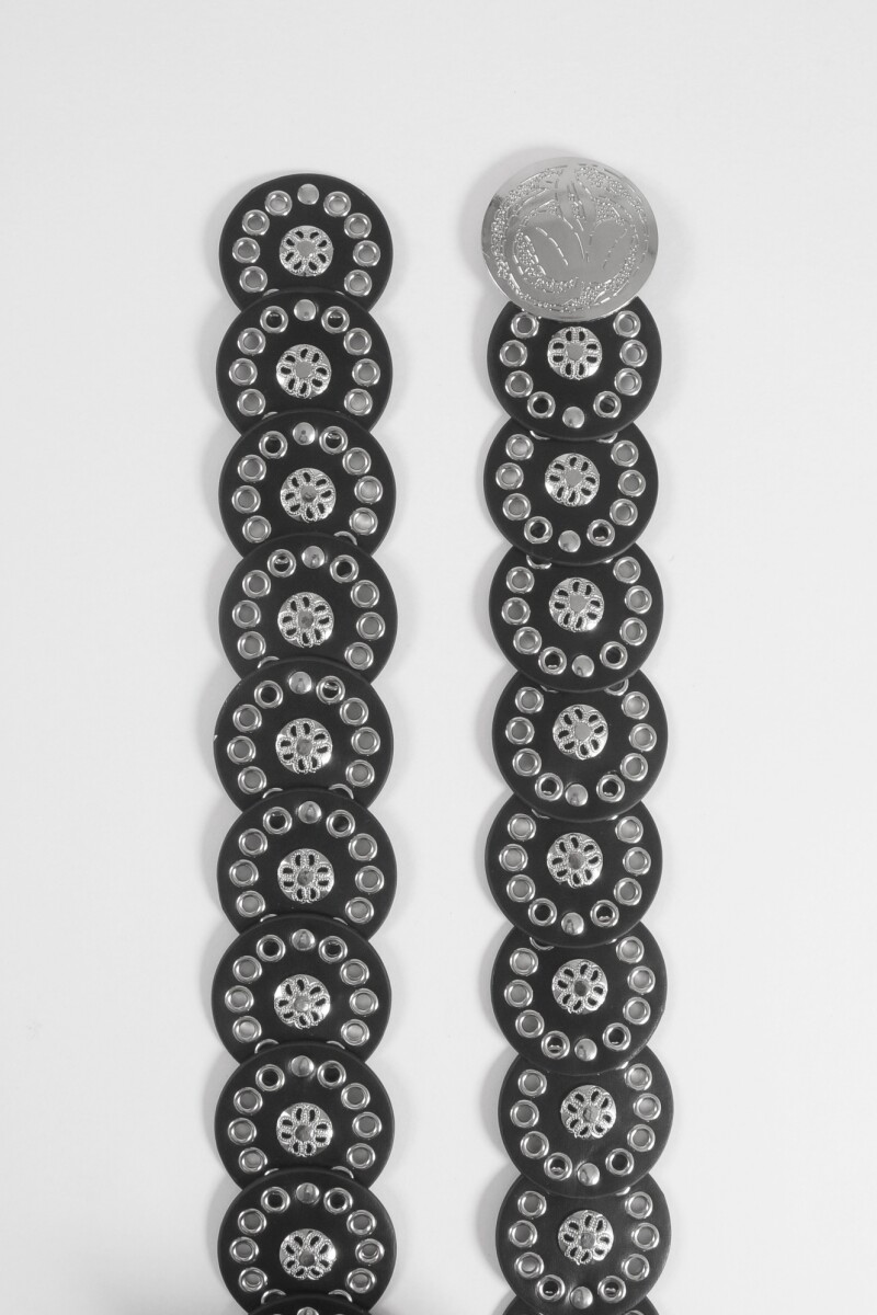 Cinturón diseño circular hebilla medalla negro