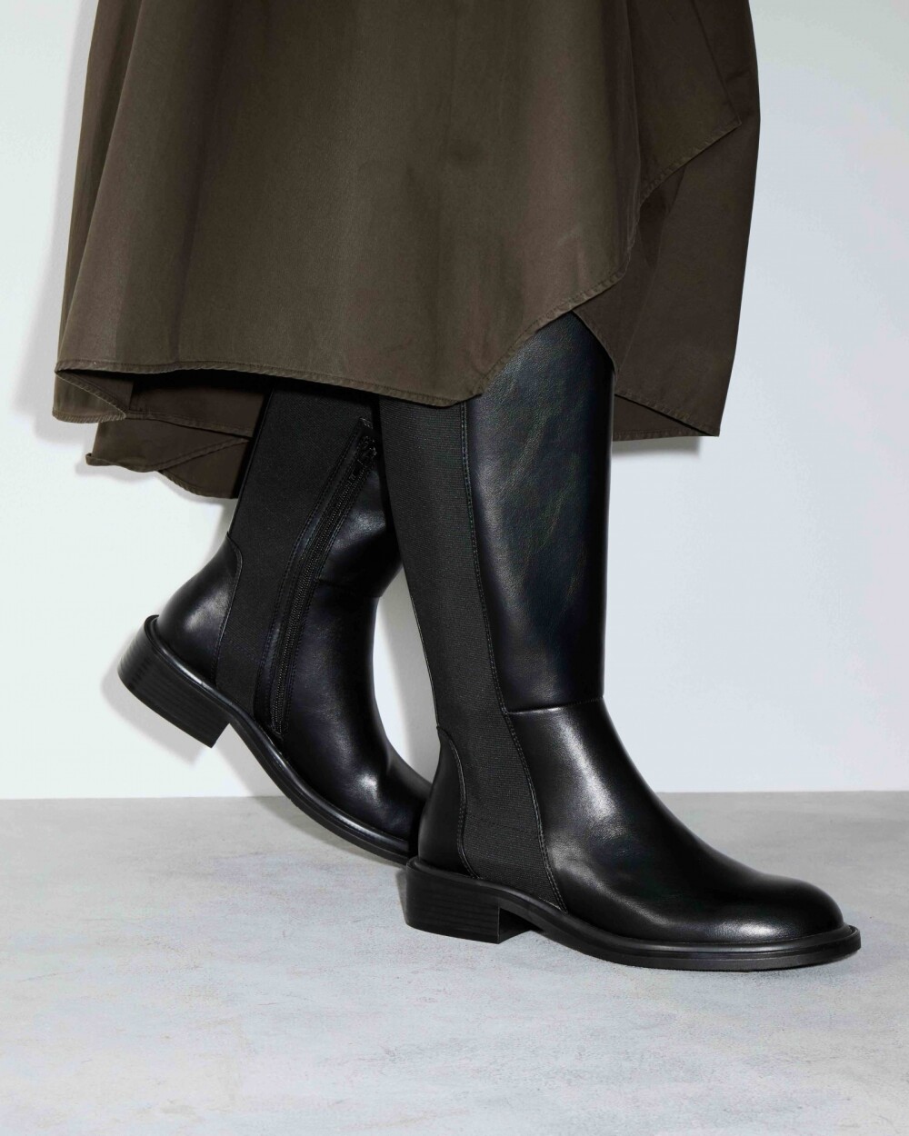 Bota caña alta York en efecto cuero Negro