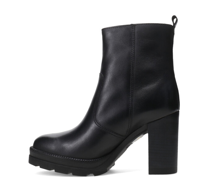 Bota JAWLY en punta 371002 Preto