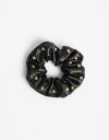Skunzies Cuero/PU Scrunchie Con Studs - Combinacion Bicolor