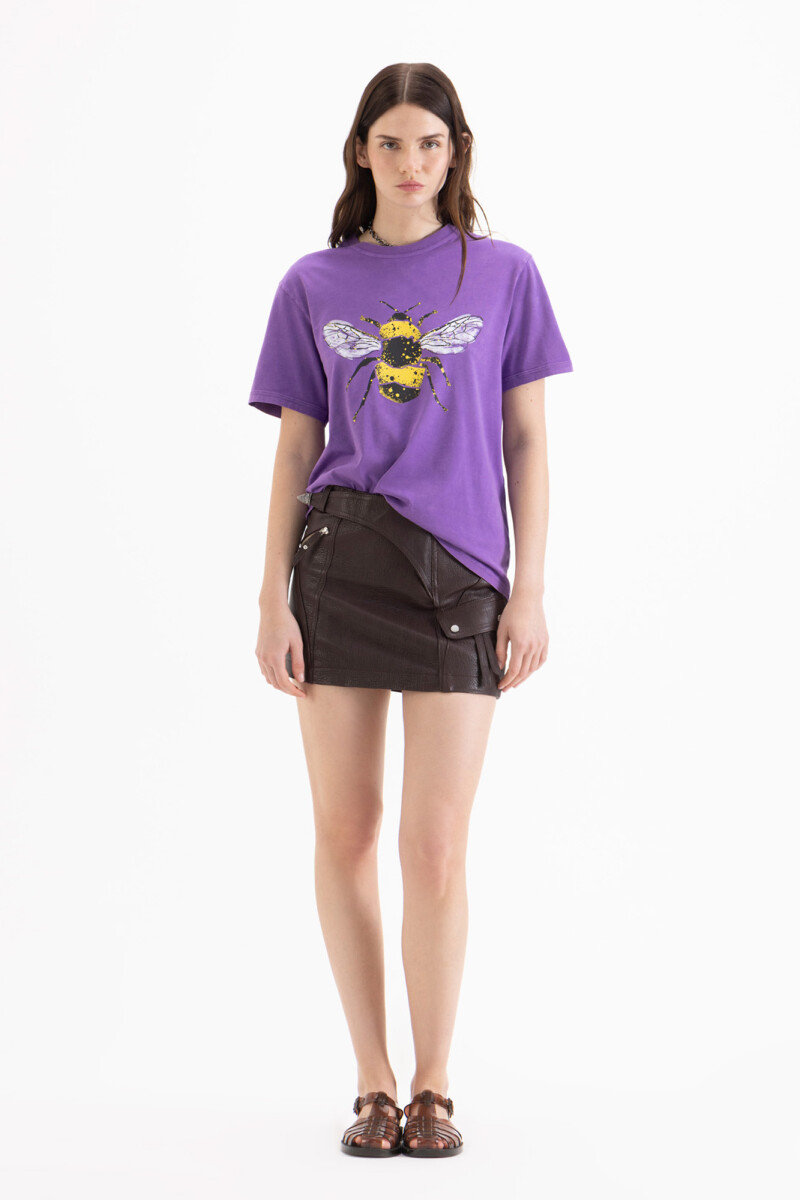 REMERA BEE Violeta