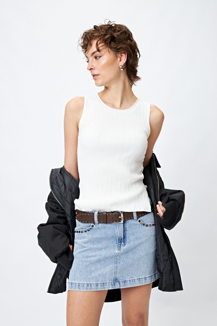 TOP ELVIA Crudo