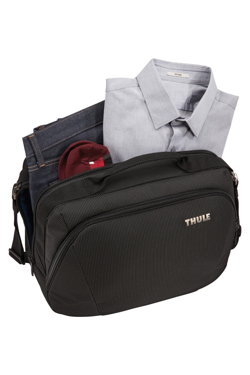 Thule Crossover 2 Boarding Bag - Black Thule Crossover 2 Boarding Bag - Black