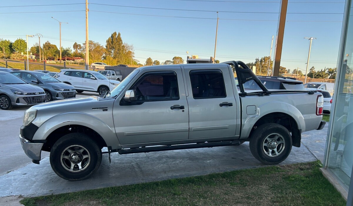 Ford Ranger 2.3 DC XLT 2011 Ford Ranger 2.3 DC XLT 2011
