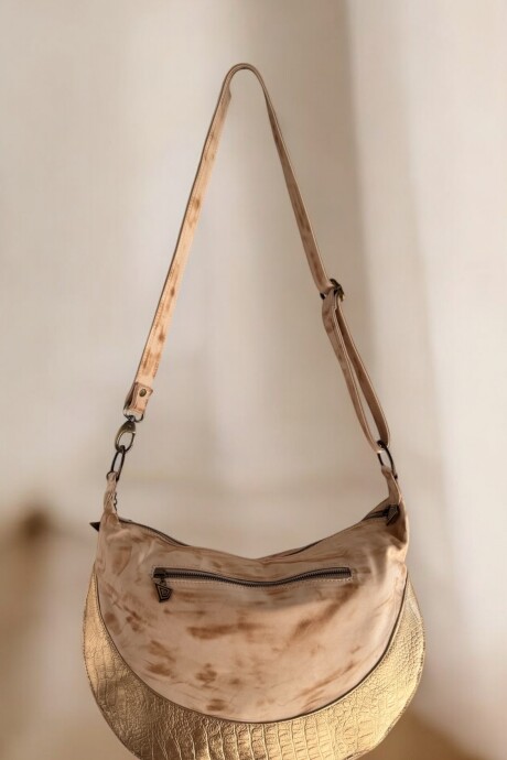 Cartera De Cuero Natural Y Dorado Modelo Milán Línea Ottenta Con Arte Pintado A Mano Por Carolina De Cunto. Cartera De Cuero Natural Y Dorado Modelo Milán Línea Ottenta Con Arte Pintado A Mano Por Carolina De Cunto.