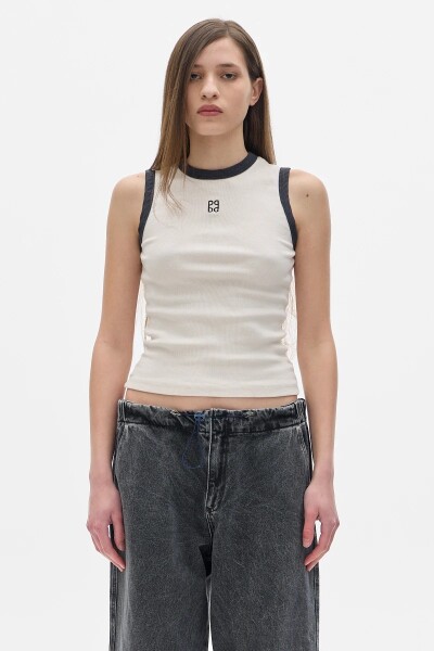 Musculosa Loto Crema