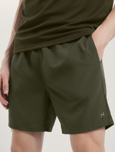 BERMUDA CON BOLSILLO VERDE