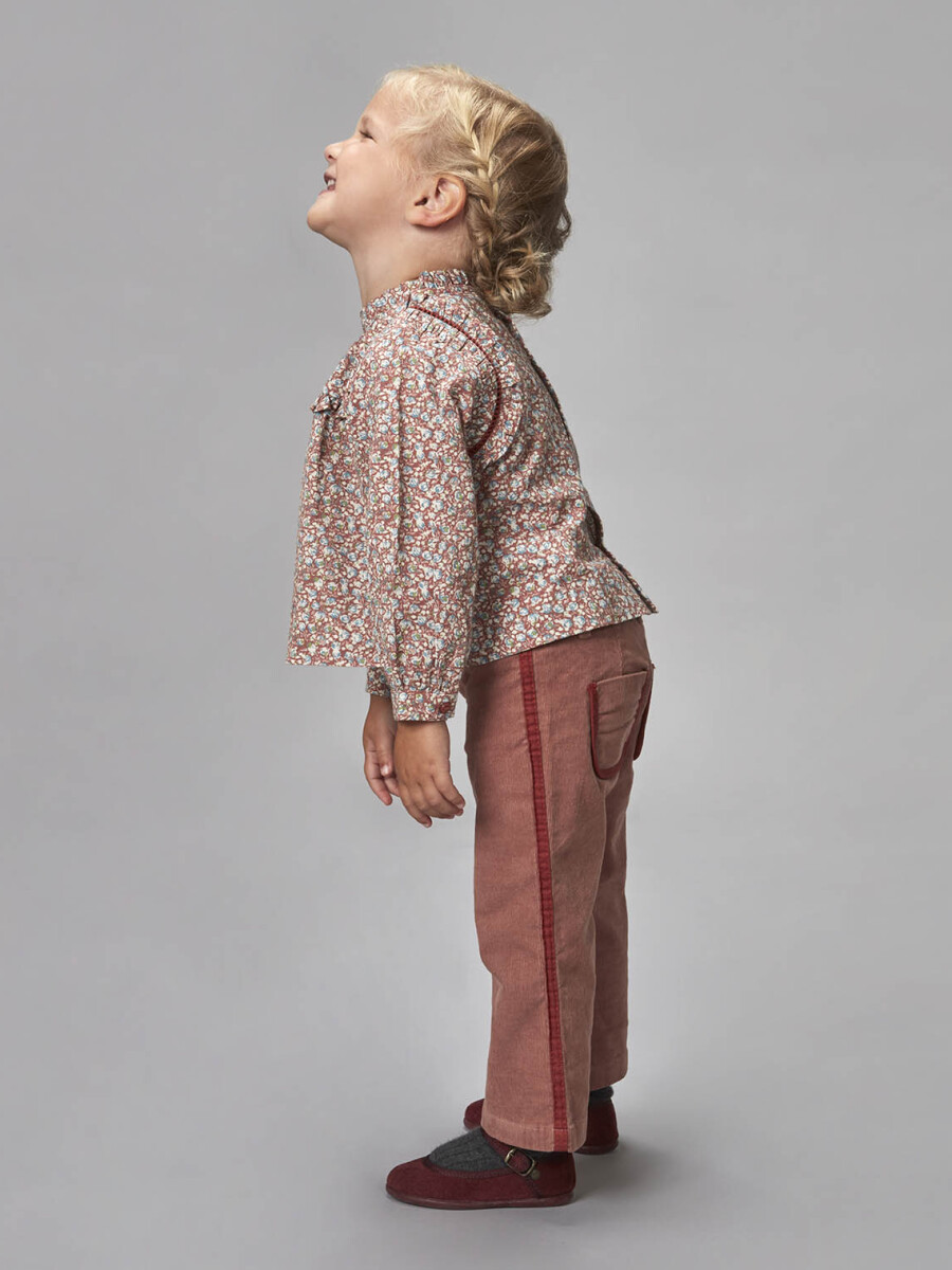 Pantalon Rosa Con Contraste Rosa Rosa Maquillaje