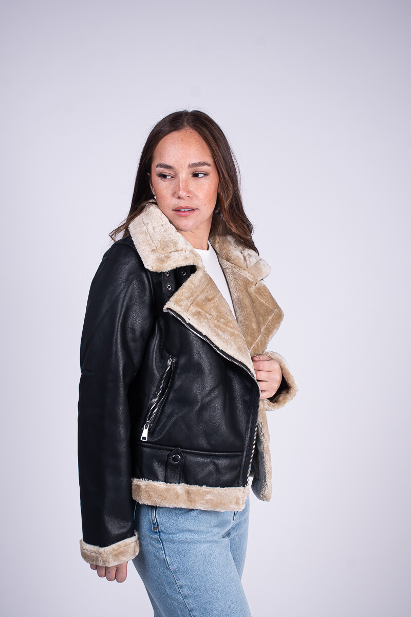 Campera gamulán Negro