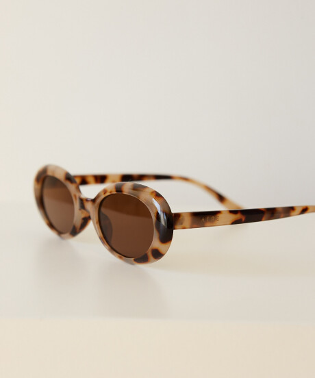 OVAL SUNNIES CAREY